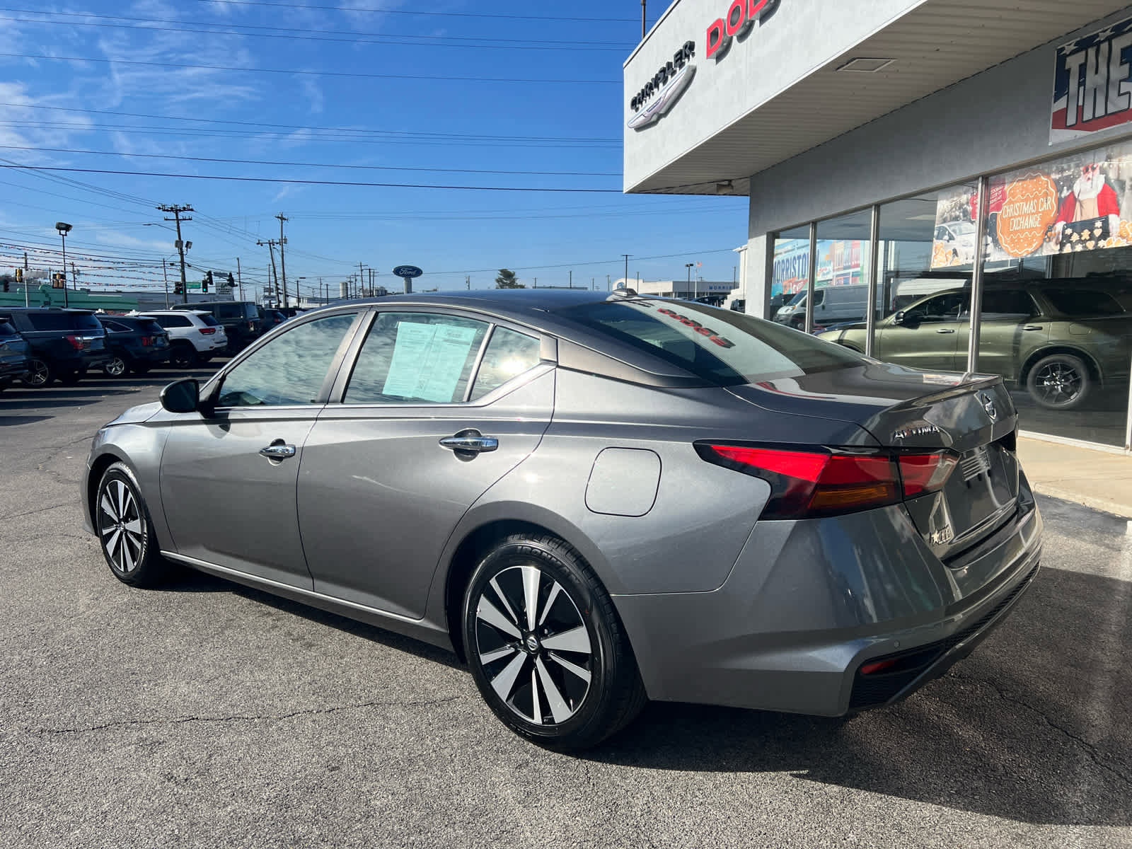 Used 2022 Nissan Altima 2.5 SV image 9