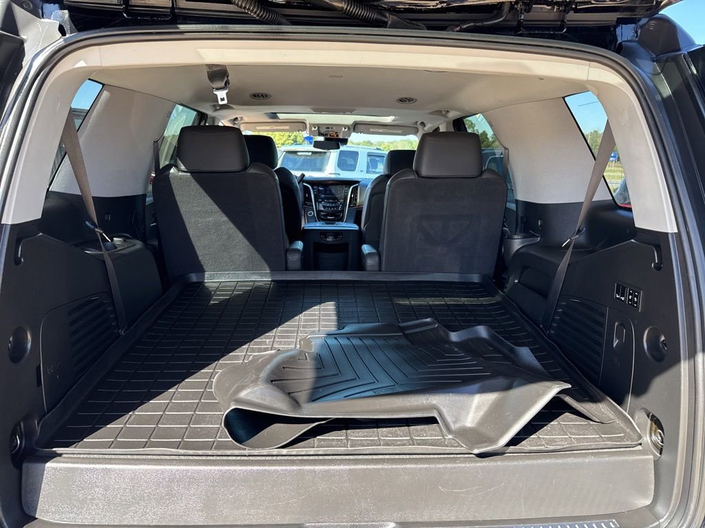 Used 2020 Cadillac Escalade Luxury image 13