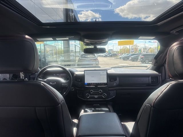 Used 2023 Ford Expedition Limited AWD/4WD image 14