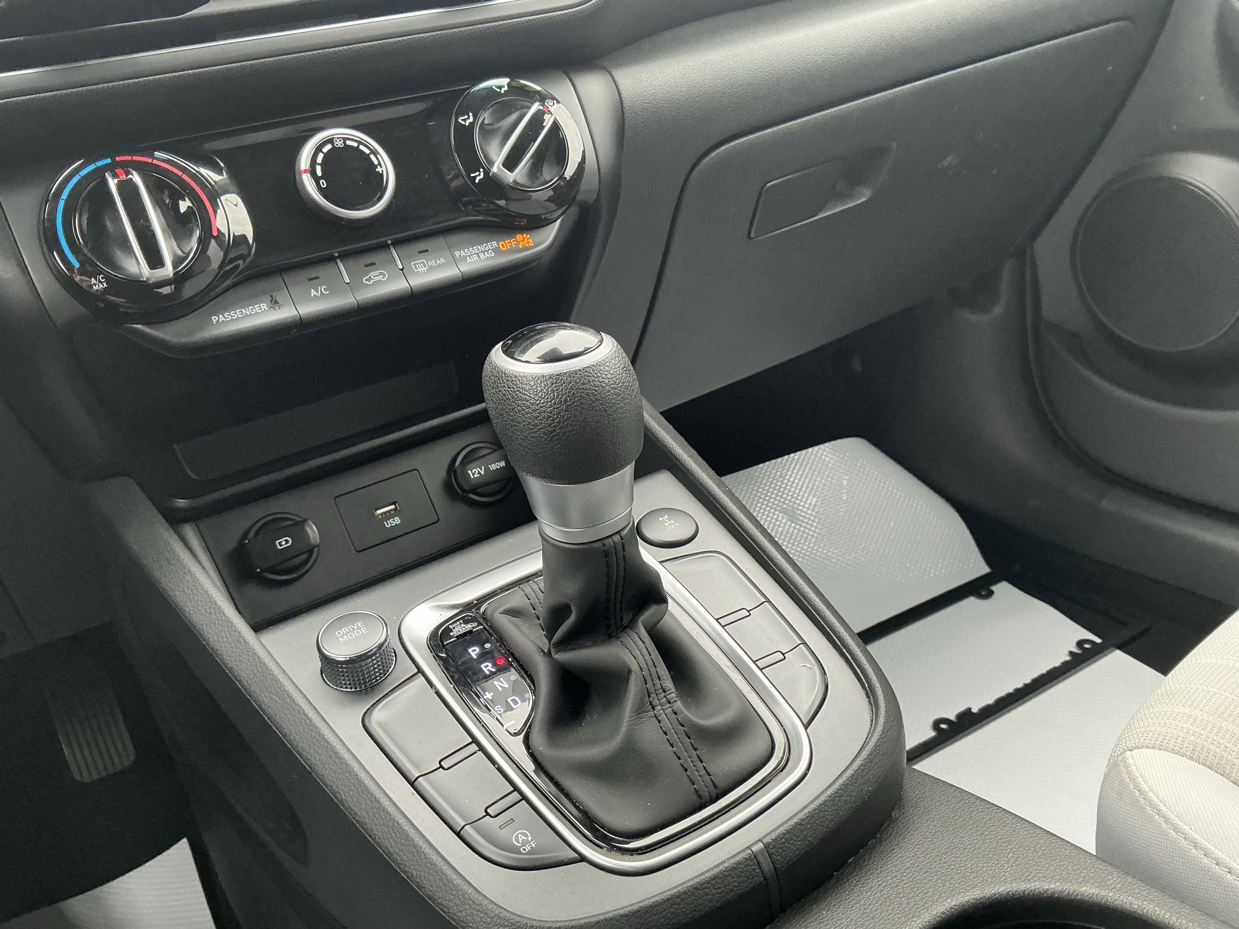 Used 2023 Hyundai Kona SEL image 24