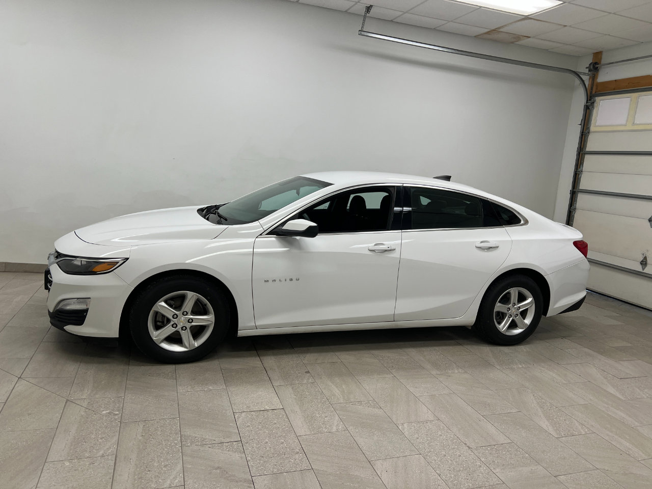 Used 2021 Chevrolet Malibu LS w/ Driver Confidence Package II image 10