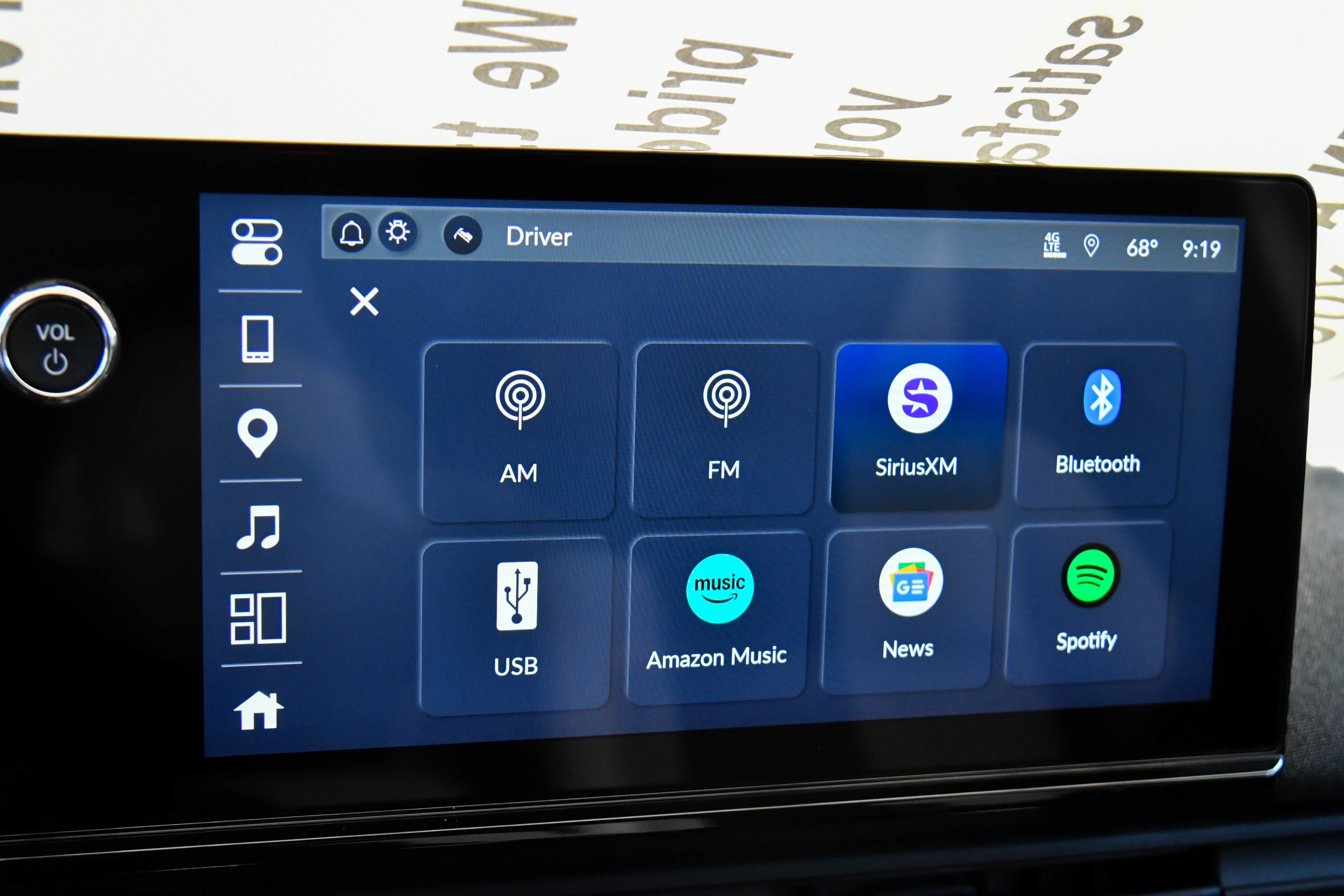 Used 2024 Honda Prologue EX image 24