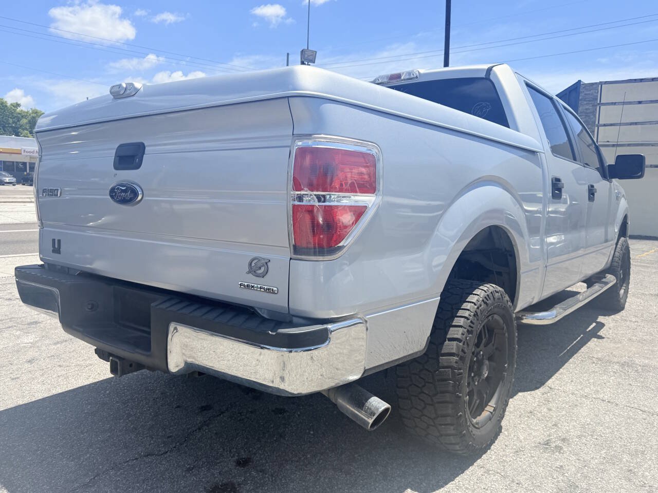 Used 2014 Ford F150 XLT w/ XLT Convenience Package RWD image 4
