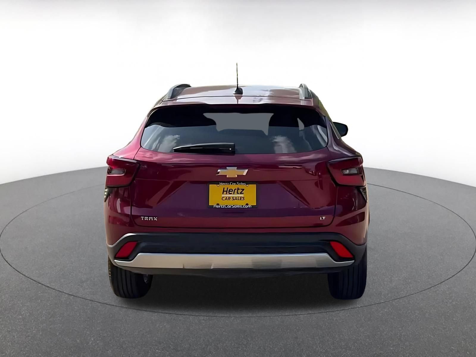 Used 2025 Chevrolet Trax LT w/ LT Convenience Package FWD image 12