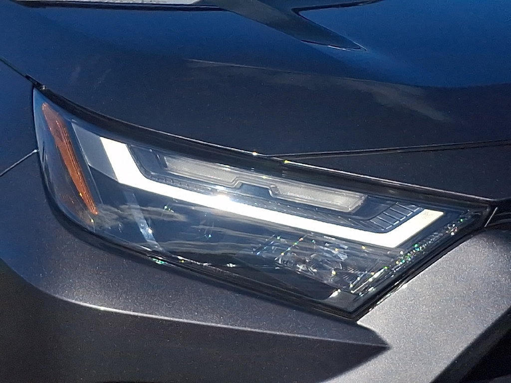 Used 2023 Toyota RAV4 XLE Premium AWD/4WD image 9