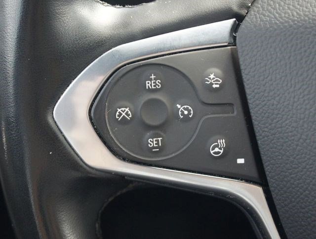 Used 2023 Chevrolet Traverse LT image 9