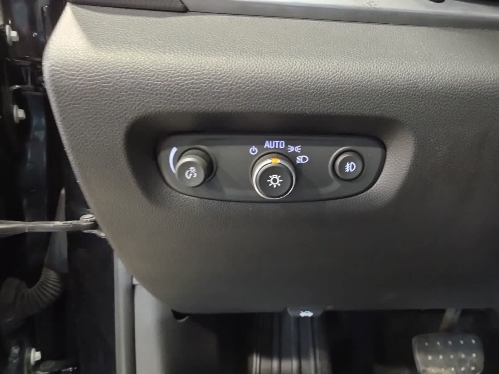 Used 2019 Chevrolet Traverse Premier w/ LPO, Cargo Package AWD/4WD image 26
