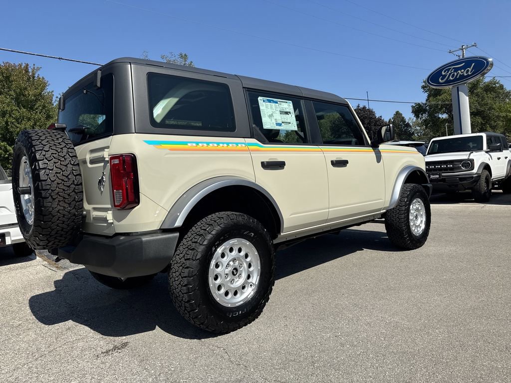 New 2025 Ford Bronco 4-Door image 5
