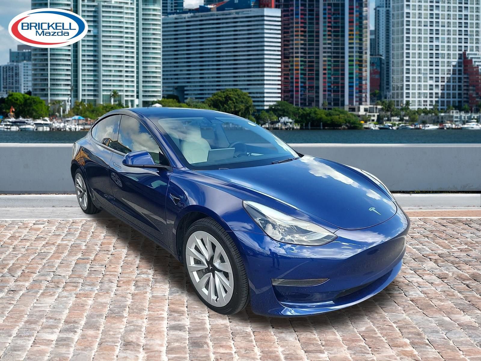 Used 2023 Tesla Model 3 Standard Range image 3