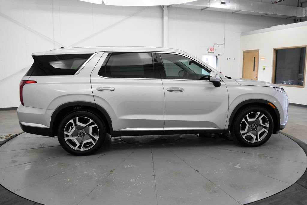 Used 2024 Hyundai Palisade Limited AWD/4WD image 8
