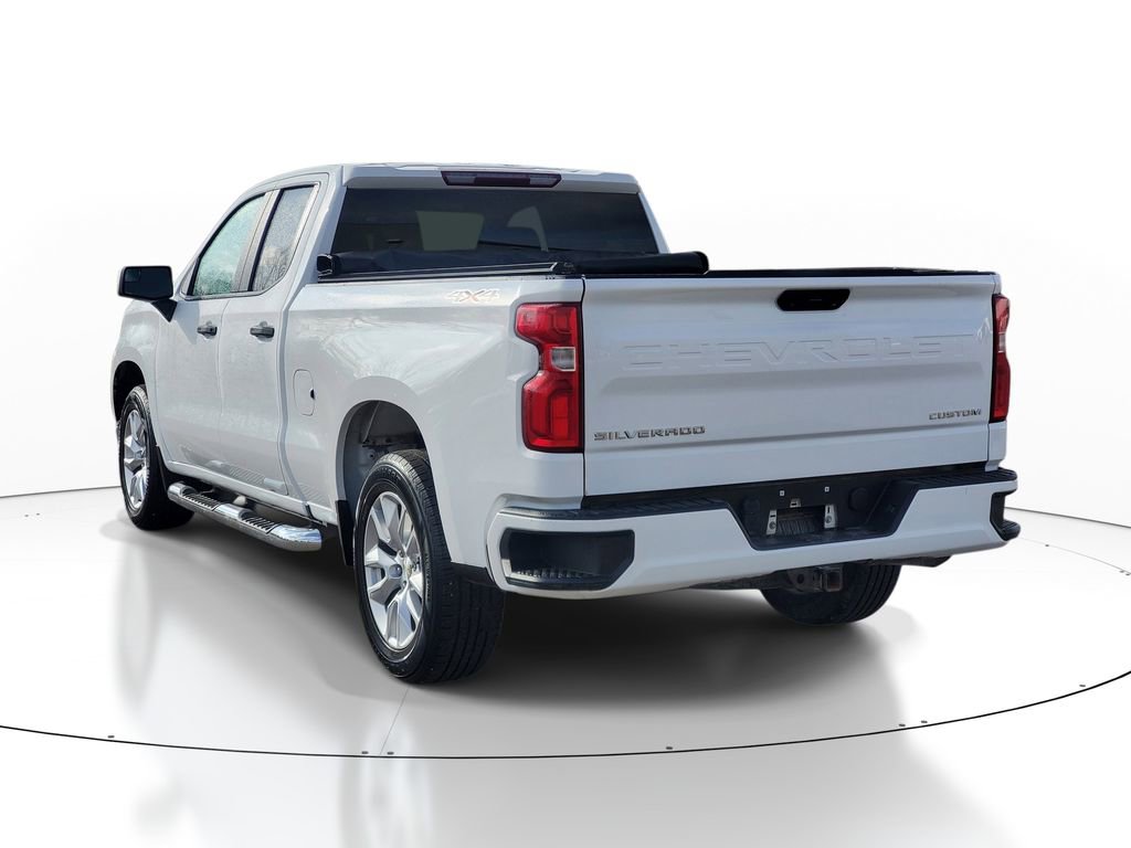 Used 2019 Chevrolet Silverado 1500 Custom w/ Custom Value Package image 3