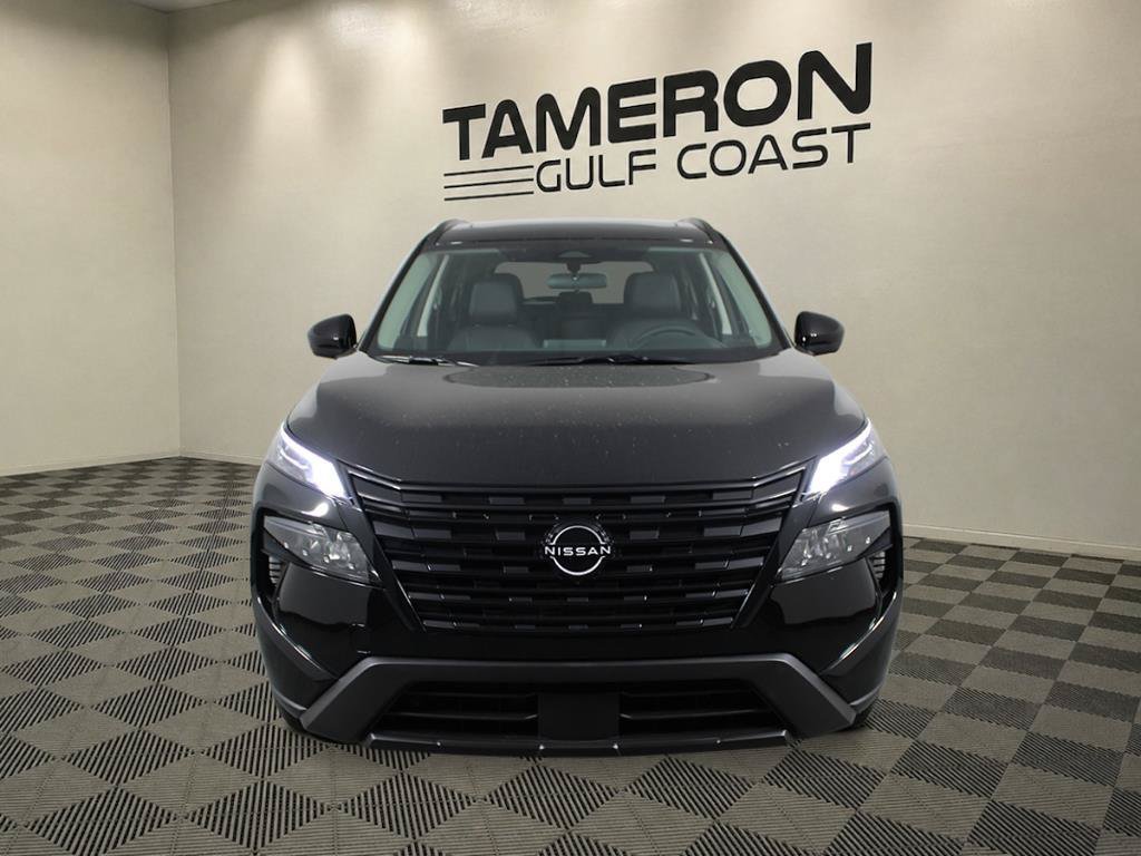 New 2027 Nissan Rogue Dark Armor FWD image 8