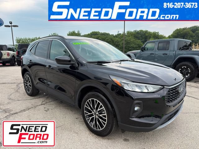 Used 2024 Ford Escape SE FWD image 1