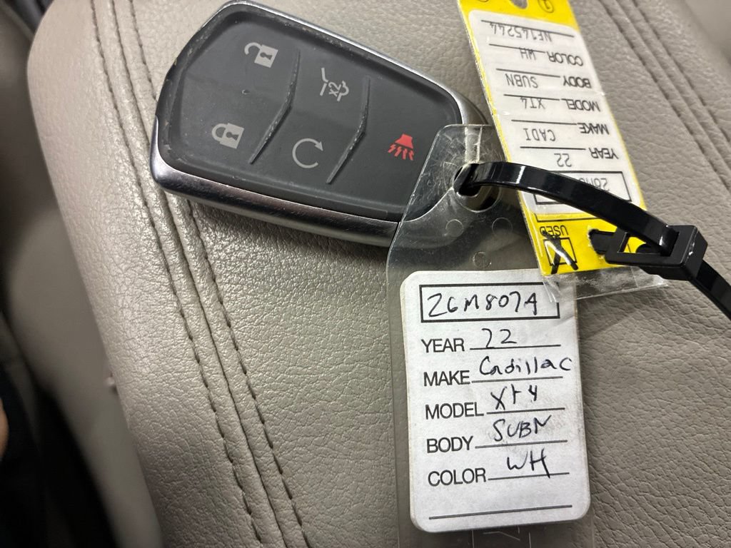 Used 2022 Cadillac XT4 Luxury w/ Cold Weather Package AWD/4WD image 26