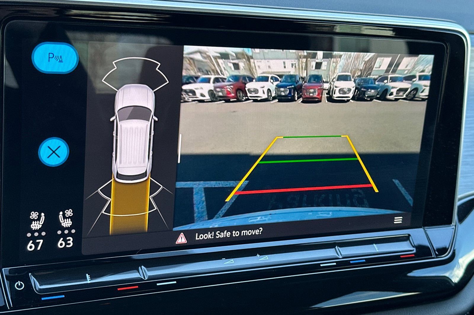 Used 2025 Volkswagen Atlas Cross Sport SE image 21