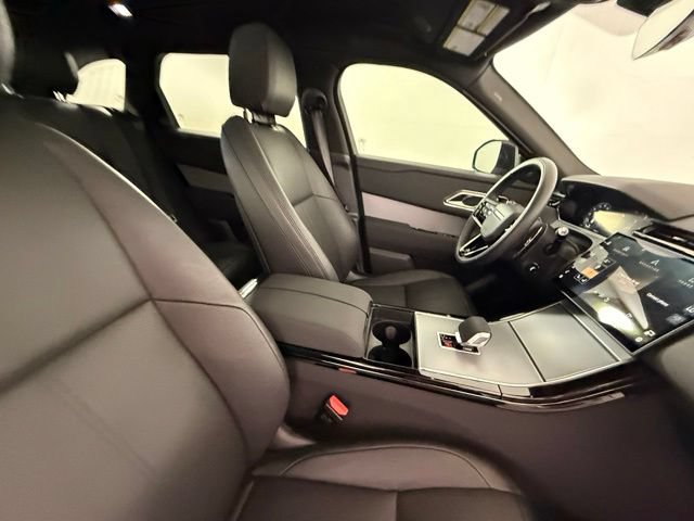 Certified 2025 Land Rover Range Rover Velar S AWD/4WD image 44