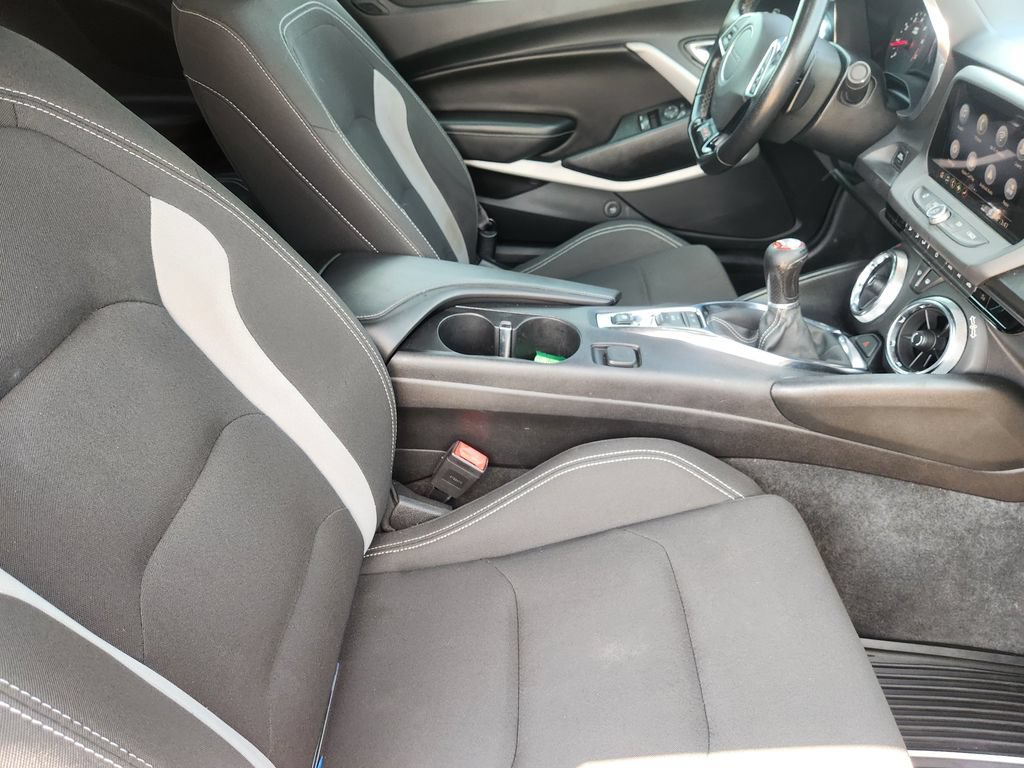 Used 2019 Chevrolet Camaro SS RWD image 14