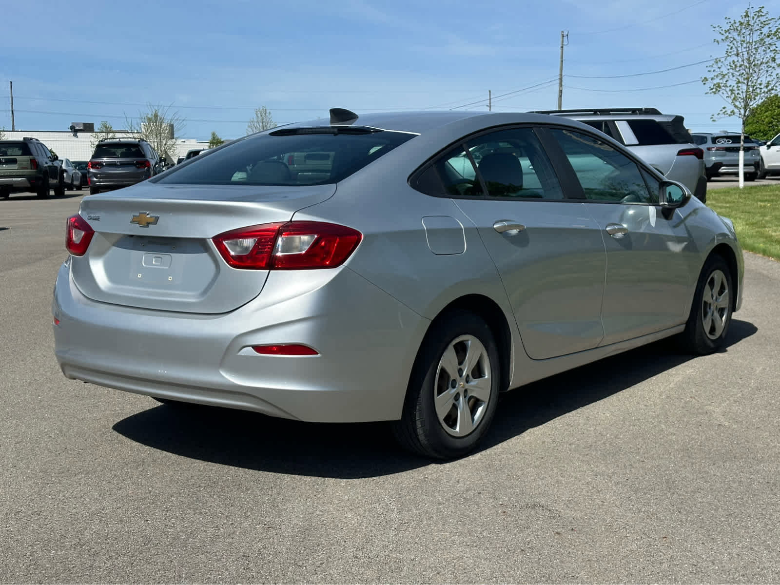 Used 2018 Chevrolet Cruze LS FWD image 5