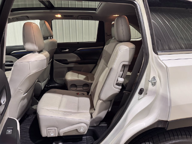Used 2018 Toyota Highlander Limited Platinum AWD/4WD image 21