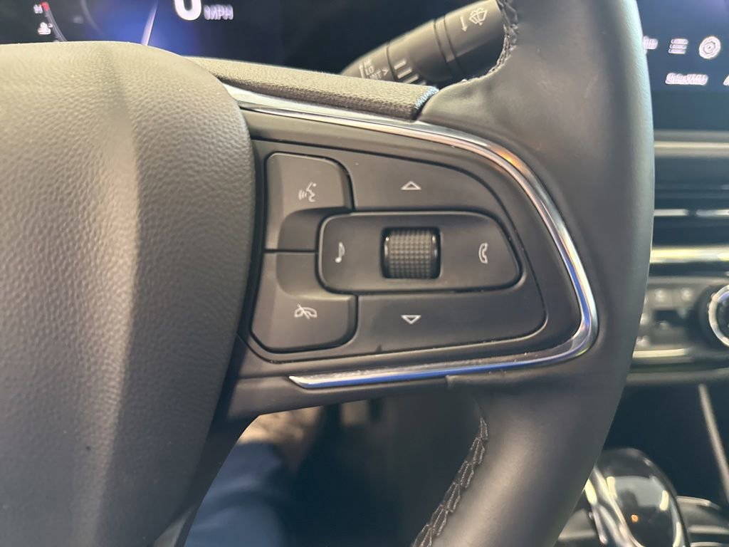 Certified 2025 Buick Envista Sport Touring FWD image 16