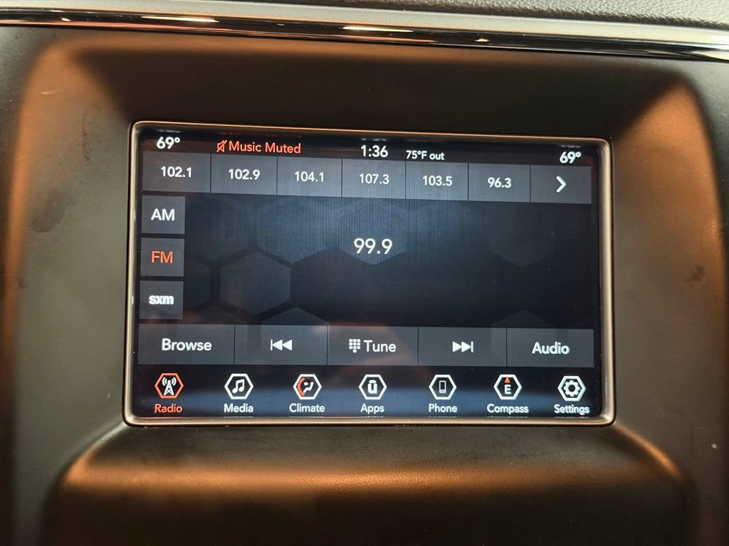 Used 2020 Jeep Grand Cherokee Laredo AWD/4WD image 30