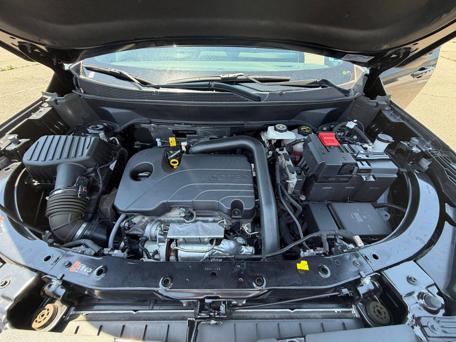 Used 2025 Chevrolet Equinox LT FWD image 33