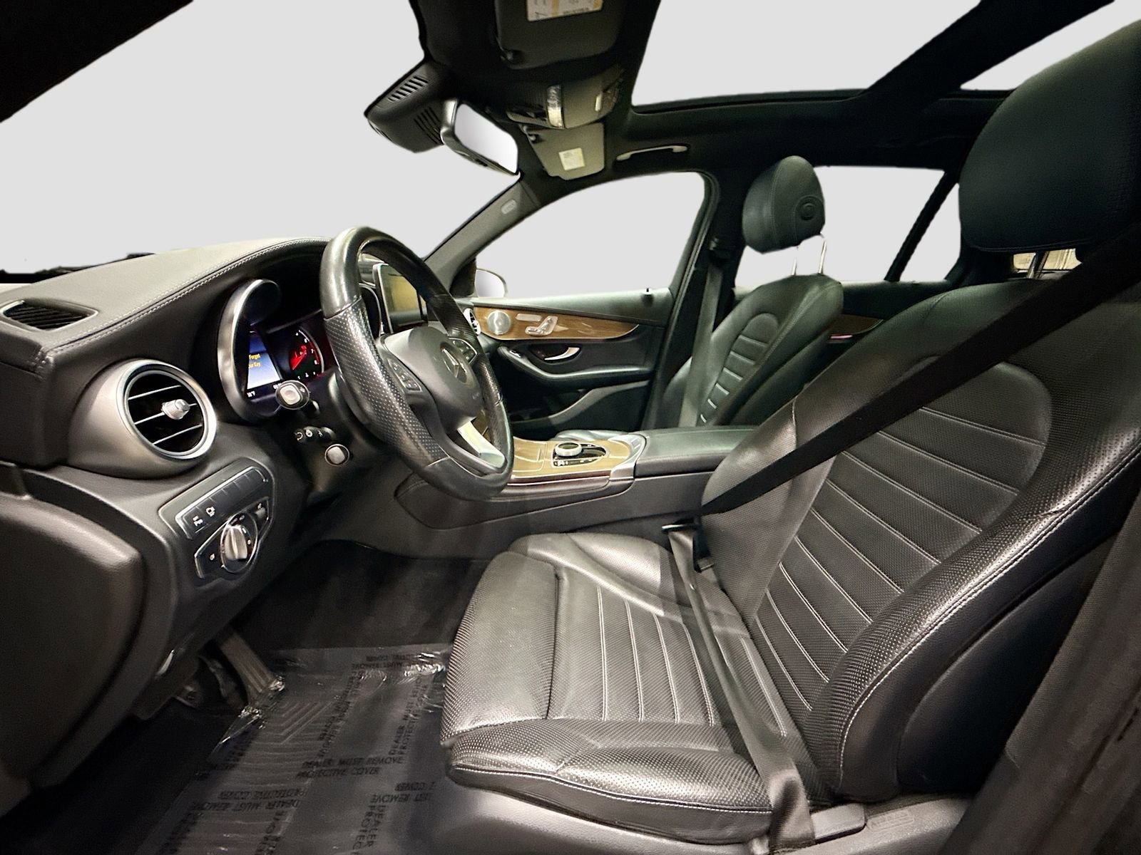 Used 2018 Mercedes-Benz GLC 300 4MATIC image 23