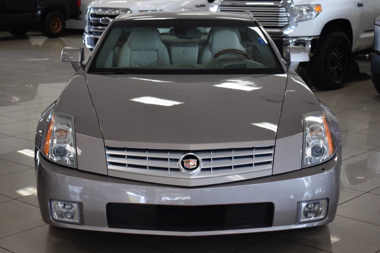 Used 2005 Cadillac XLR image 4