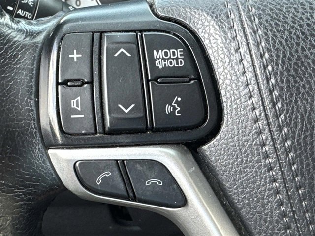 Used 2019 Toyota Sienna SE image 28