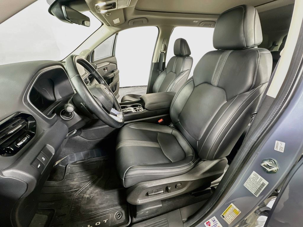 Used 2024 Honda Pilot Touring image 16