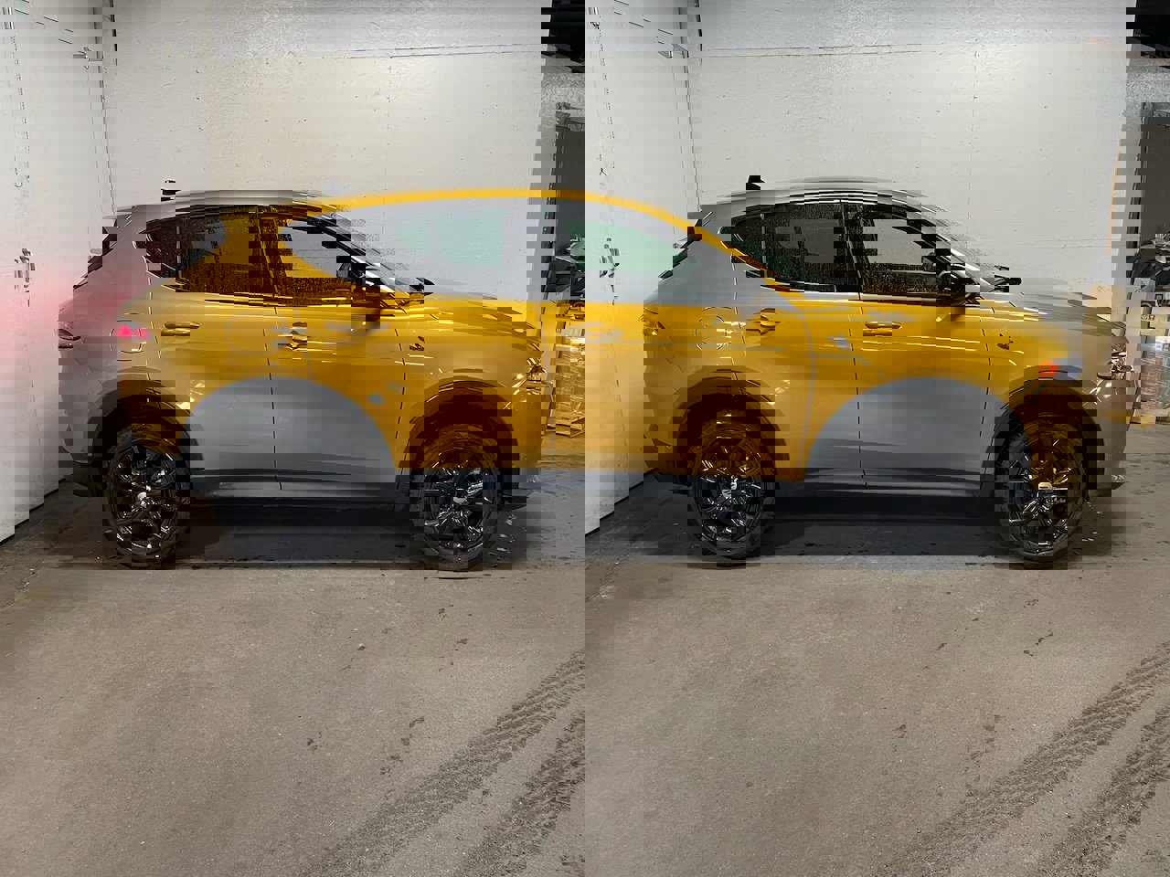 Used 2024 Dodge Hornet GT image 4