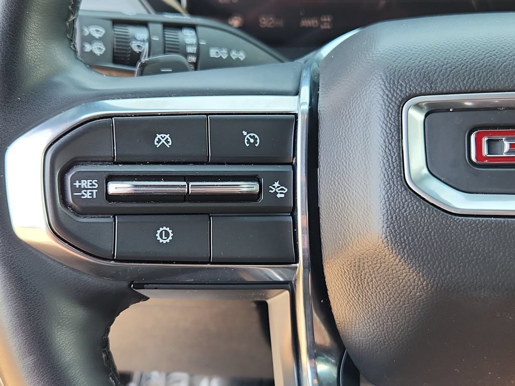 Used 2024 GMC Acadia Elevation AWD/4WD image 19
