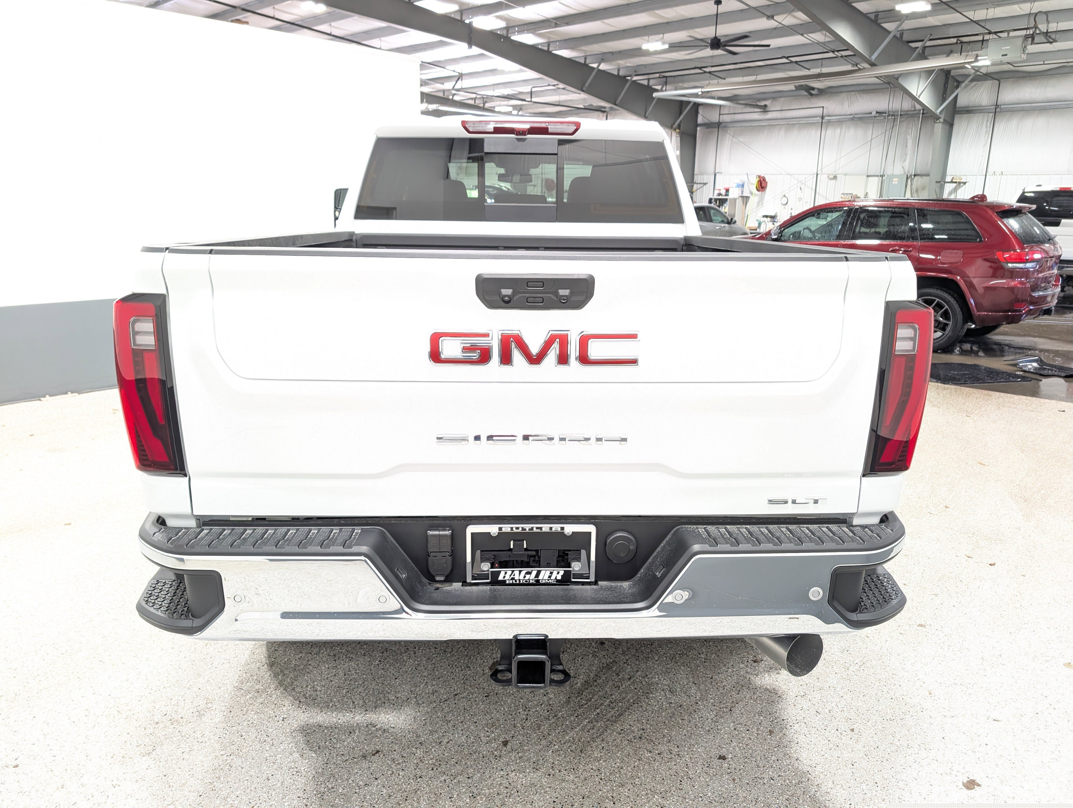 Used 2025 GMC Sierra 3500 SLT w/ SLT Premium Package image 4