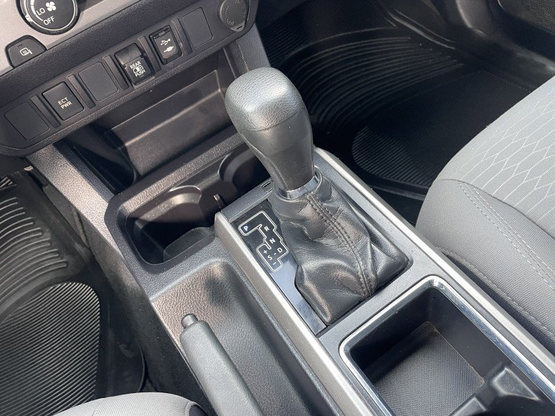 Used 2019 Toyota Tacoma SR5 RWD image 18