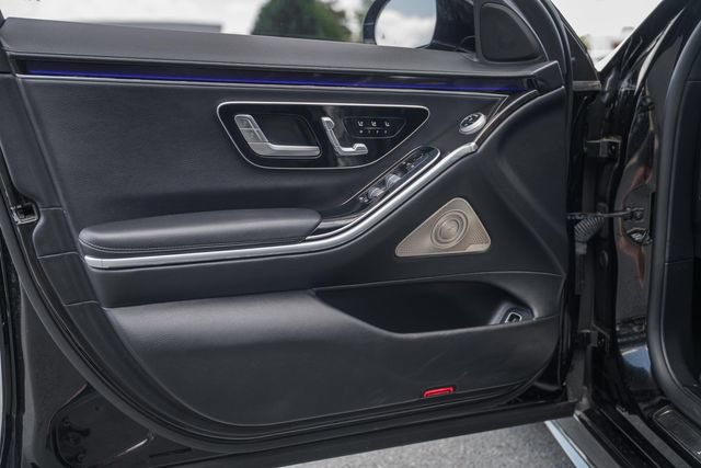Certified 2022 Mercedes-Benz S 500 4MATIC w/ AMG Line Package image 28