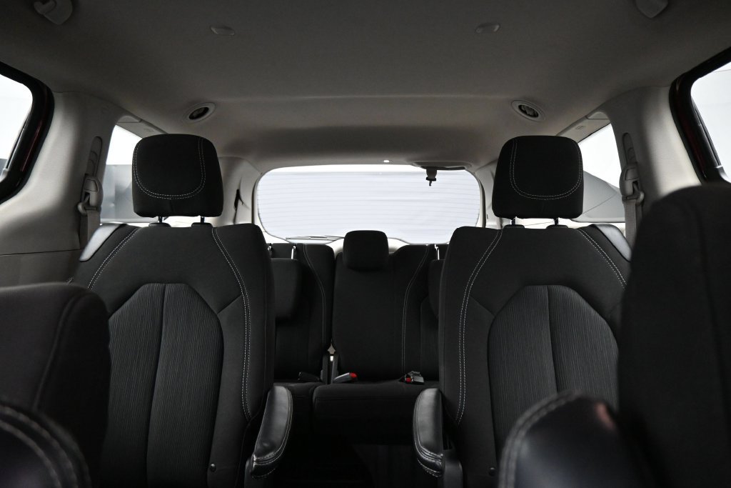 Used 2023 Chrysler Voyager LX FWD image 26