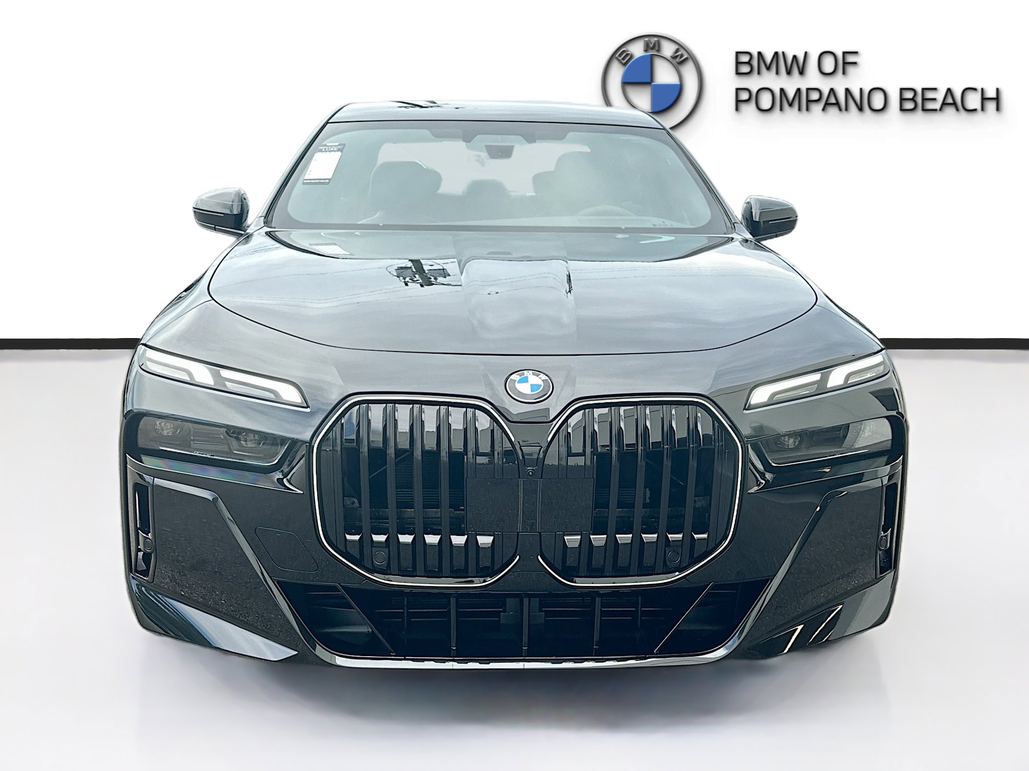 New 2026 BMW 740i RWD image 2
