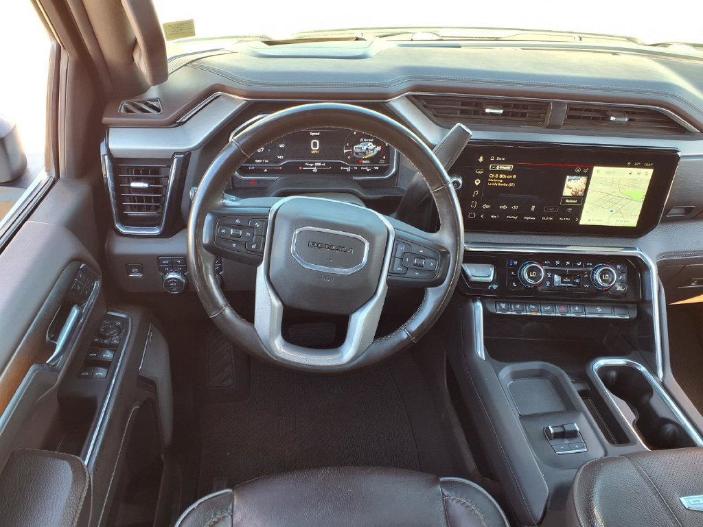 Used 2024 GMC Sierra 2500 Denali w/ Technology Package AWD/4WD image 7