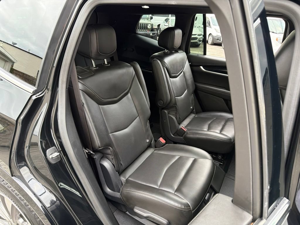 Used 2022 Cadillac XT6 Premium Luxury w/ Technology Package AWD/4WD image 21