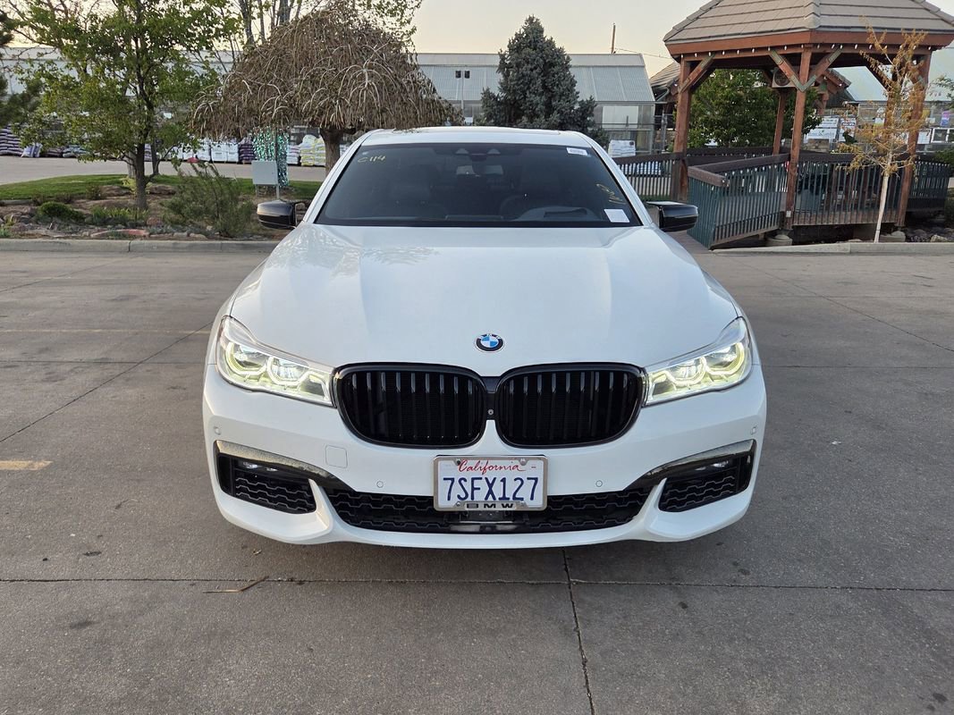 Used 2016 BMW 750i xDrive AWD/4WD image 2