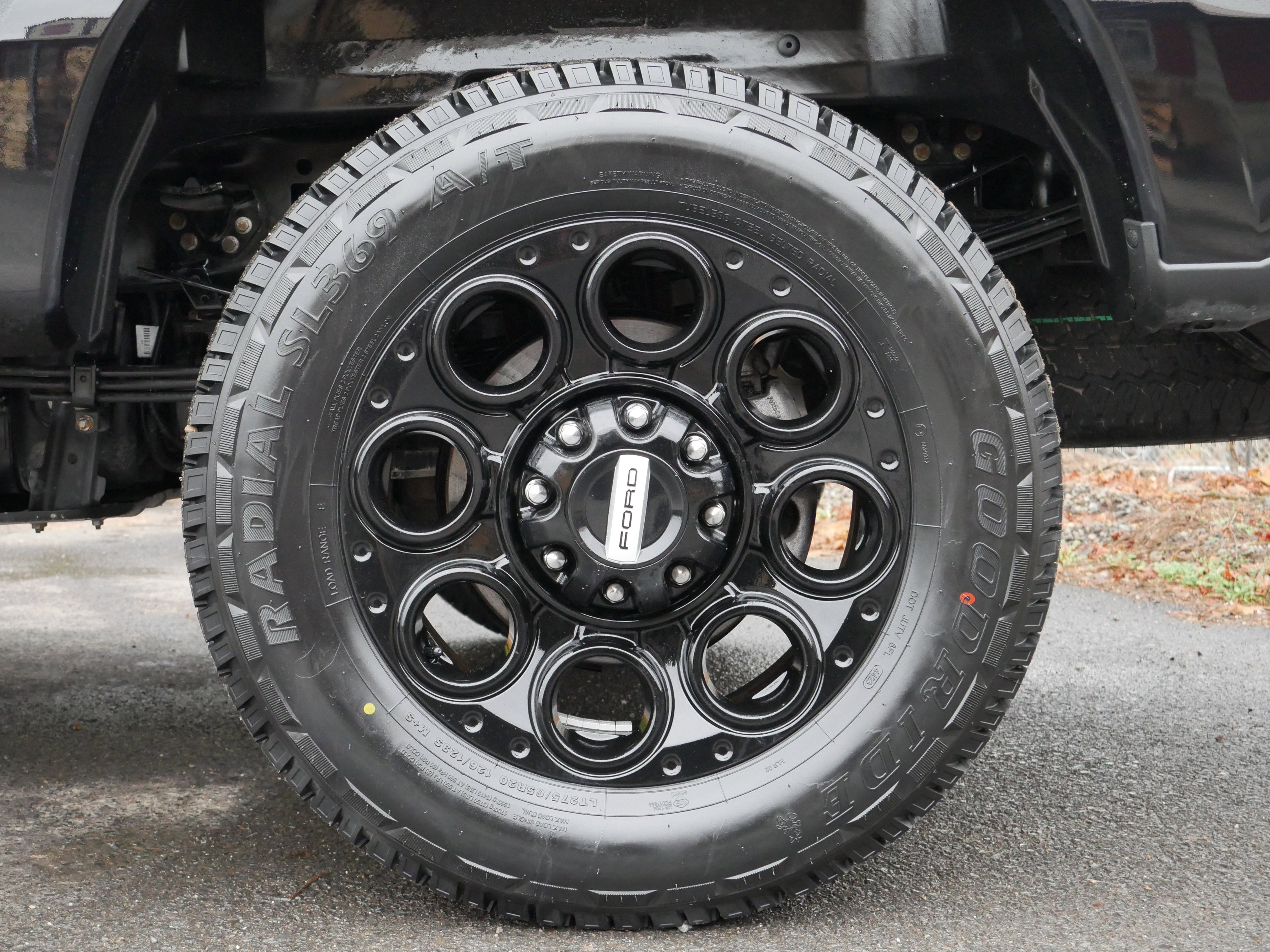 Certified 2023 Ford F350 Lariat w/ Black Appearance Package image 23