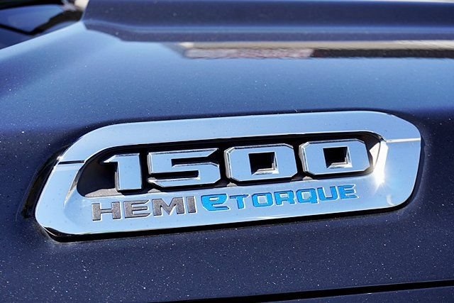 Used 2021 RAM 1500 Laramie AWD/4WD image 16