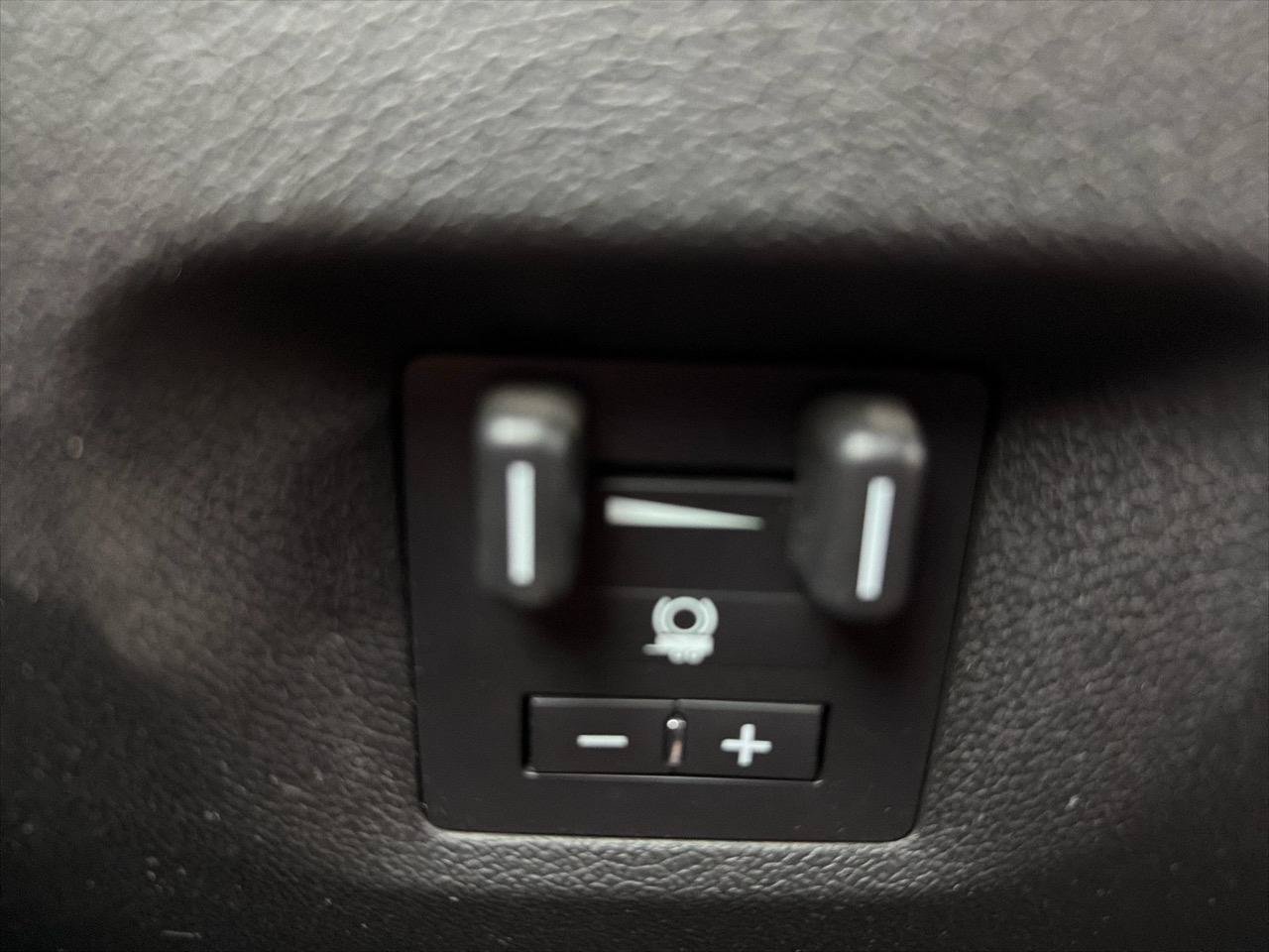 Used 2013 Chevrolet Avalanche LS w/ All-Star Edition AWD/4WD image 16
