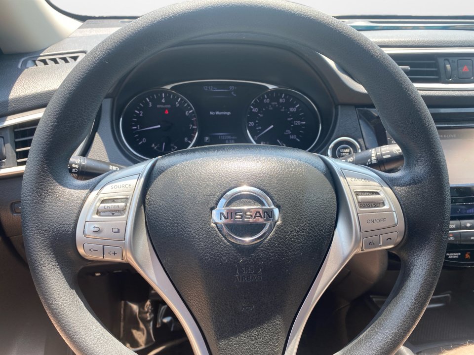 Used 2016 Nissan Rogue SV w/ SV Premium Package FWD image 12