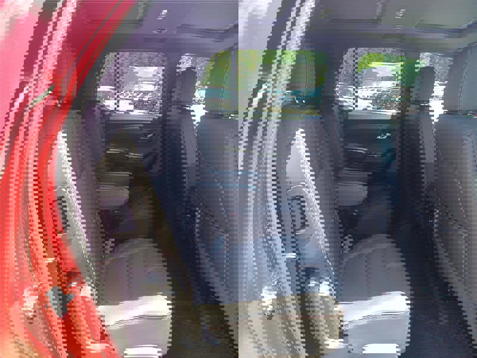 Used 2023 Chevrolet Traverse RS image 25