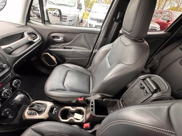 Used 2017 Jeep Renegade Limited AWD/4WD image 25