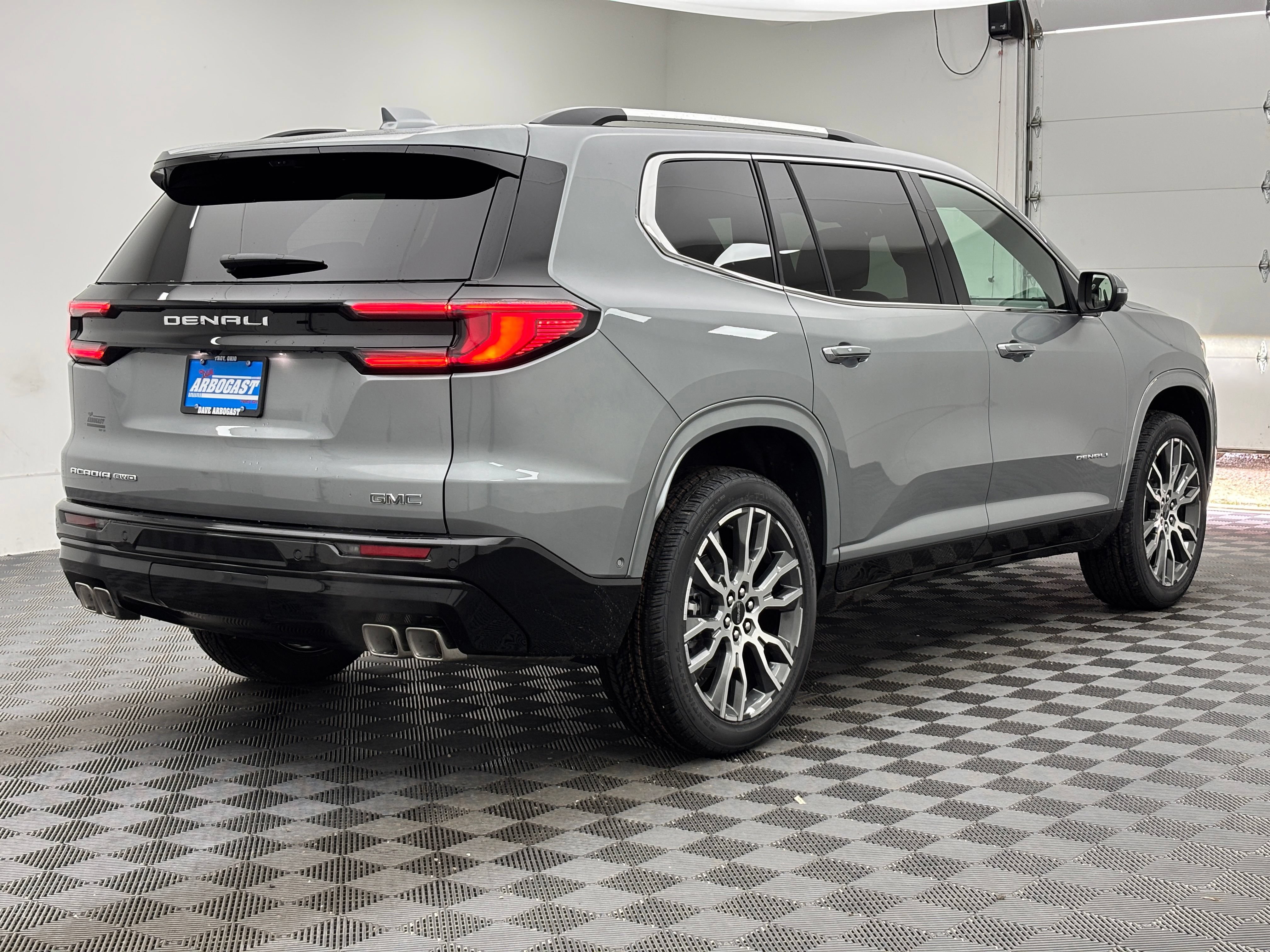 New 2027 GMC Acadia Denali Ultimate w/ LPO, Floor Liner Package AWD/4WD image 11