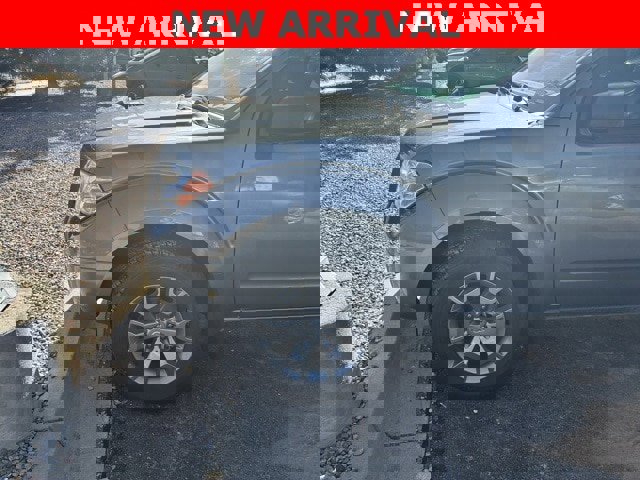 Used 2020 Nissan Frontier SV image 4