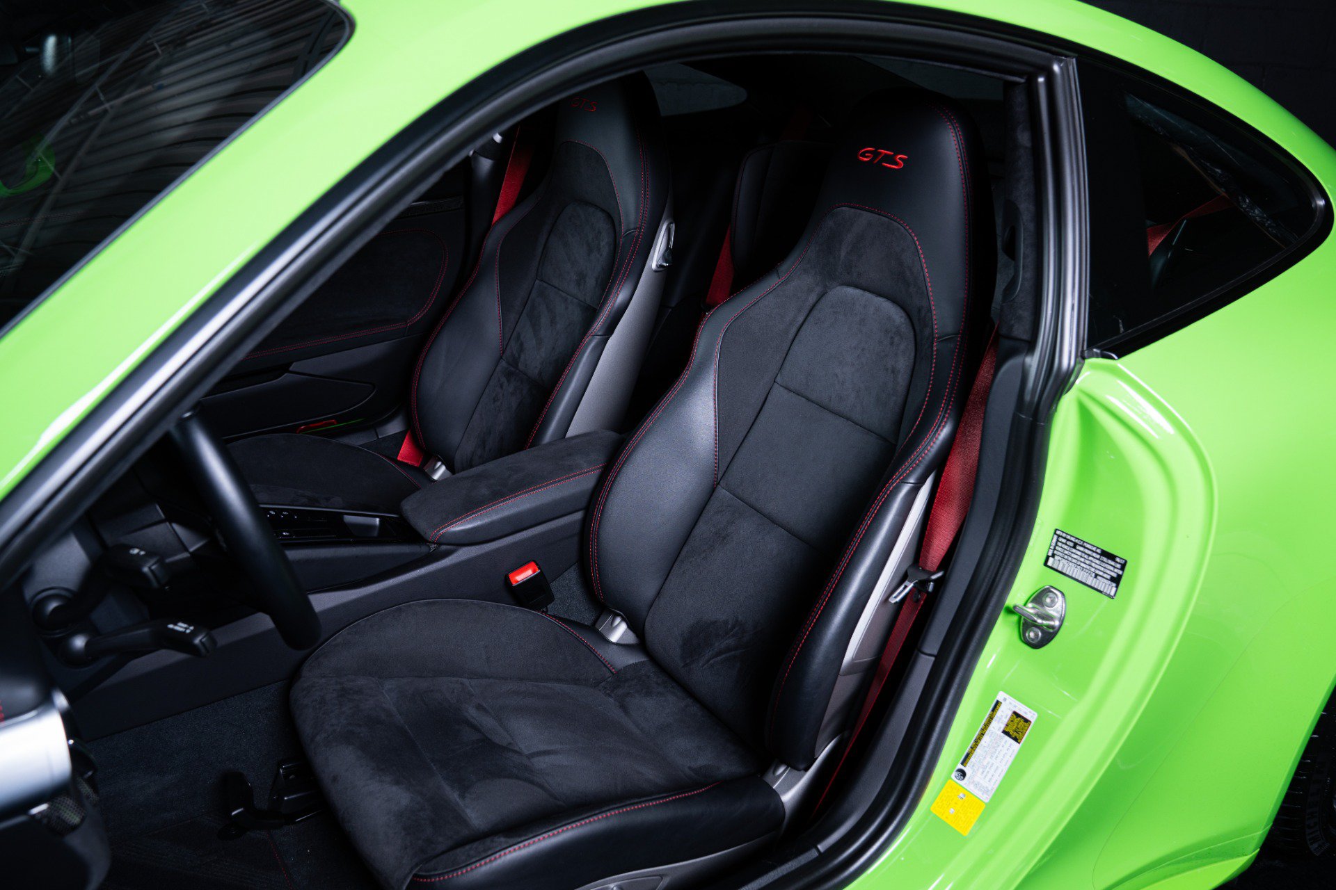 Used 2018 Porsche 911 Carrera GTS RWD image 5