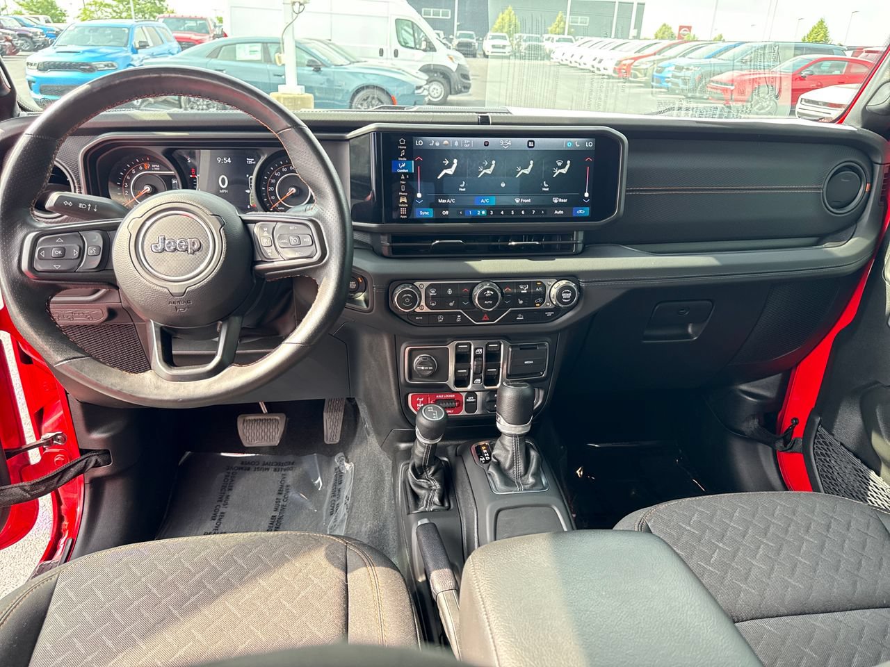Used 2024 Jeep Gladiator Mojave w/ Technology Group AWD/4WD image 14